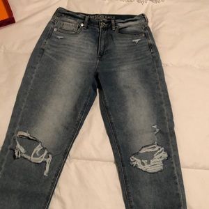 American Eagle High Waisted Mom Jeans